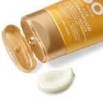 ⁦سائل شمسي مضاد الشيخوخة SPF 50، 50 مل.SUNDANCE Sonnenfluid Anti-Age LSF 50, 50 ml⁩ - الصورة ⁦2⁩